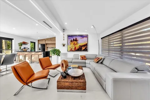2437 Flamingo Ln, Fort Lauderdale FL 33312