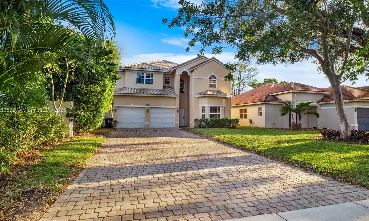 2136 NW 4th St, Fort Lauderdale FL 33311