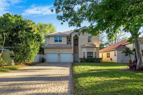 2136 NW 4th St, Fort Lauderdale FL 33311