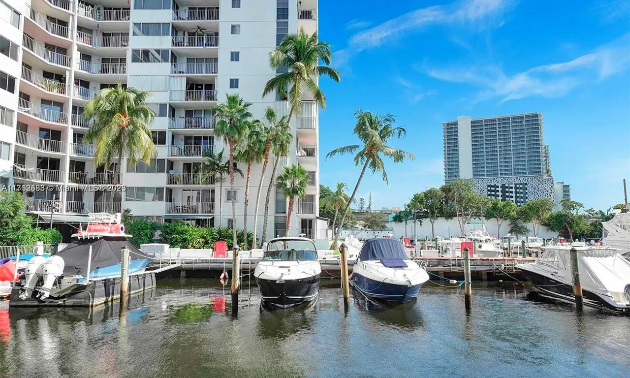 1720 NW N River Dr # 411, Miami FL 33125