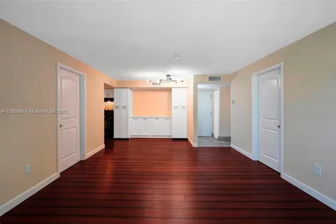 1720 NW N River Dr # 411, Miami FL 33125