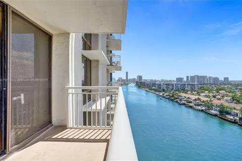 1600 S Ocean Dr # 15B, Hollywood FL 33019