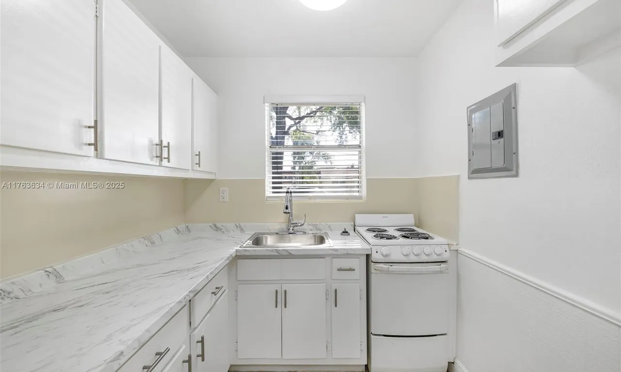 7130 W 11th Ct # 4, Hialeah FL 33014