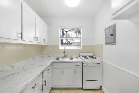 7130 W 11th Ct # 4, Hialeah FL 33014