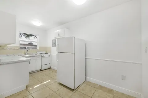 7130 W 11th Ct # 4, Hialeah FL 33014