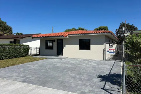 10485 SW 26th Ter, Miami FL 33165