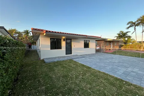 10485 SW 26th Ter, Miami FL 33165