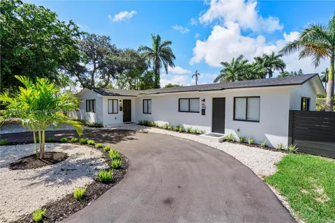 490 NE 141st St # 492, North Miami FL 33161