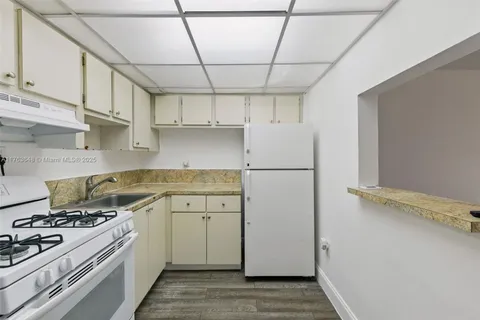 465 E 28th St # 16, Hialeah FL 33013
