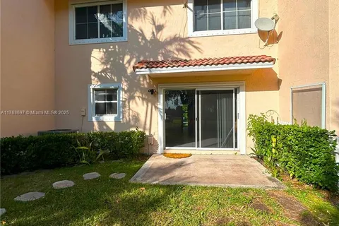 8422 NW 40th Ct # 8422, Sunrise FL 33351