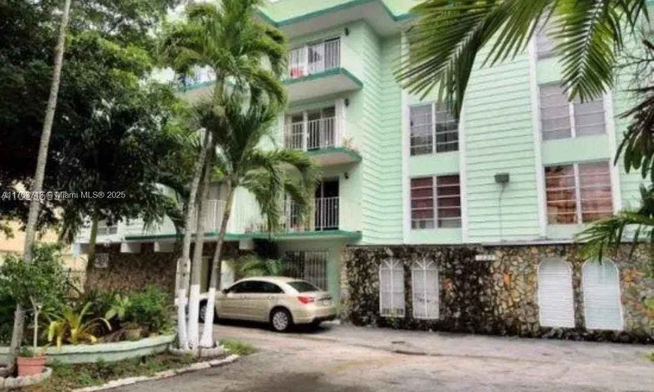 1220 71st St # 35, Miami Beach FL 33141