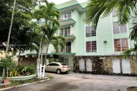 1220 71st St # 35, Miami Beach FL 33141