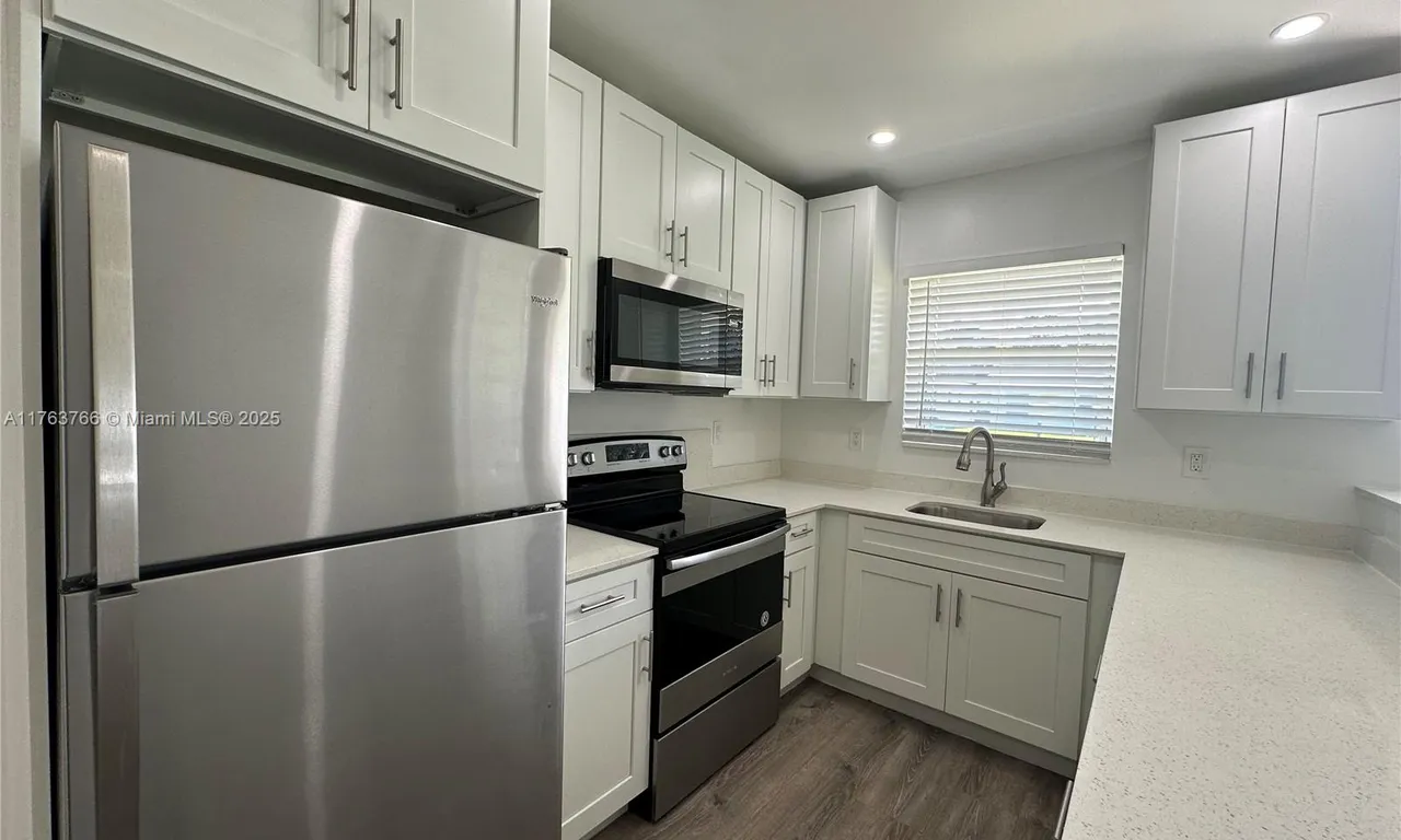 2436 Van Buren St # 3, Hollywood FL 33020
