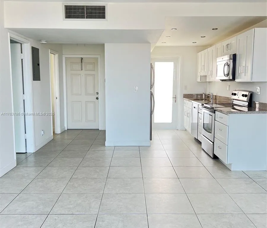 333 NE 21st Ave # 306, Deerfield Beach FL 33441
