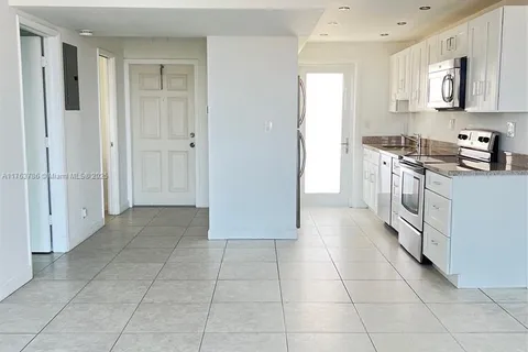 333 NE 21st Ave # 306, Deerfield Beach FL 33441