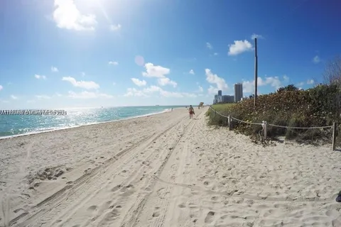 525 79th St # 10, Miami Beach FL 33141