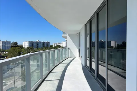 13800 Highland Dr # 601, North Miami Beach FL 33181
