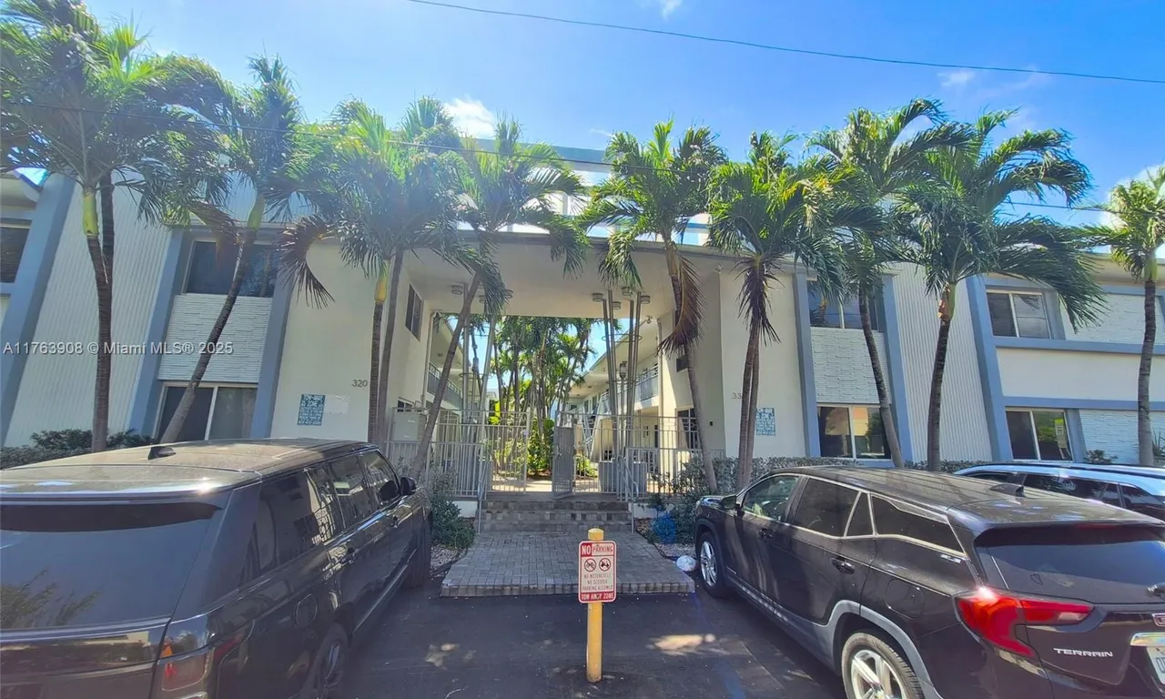 320 86th St # 12, Miami Beach FL 33141