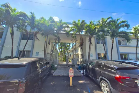 320 86th St # 12, Miami Beach FL 33141