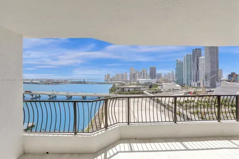 555 NE 15th St # 20I, Miami FL 33132