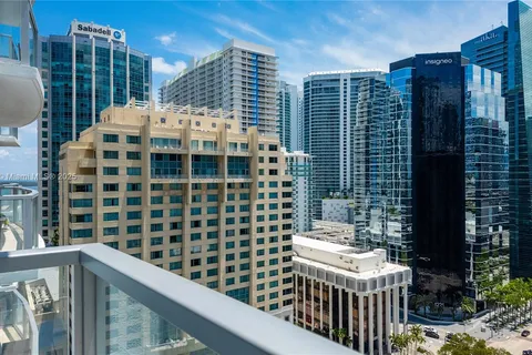 1060 Brickell Ave # 1811, Miami FL 33131