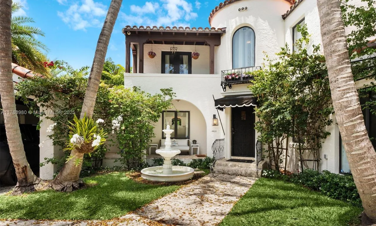 4430 Alton Rd, Miami Beach FL 33140