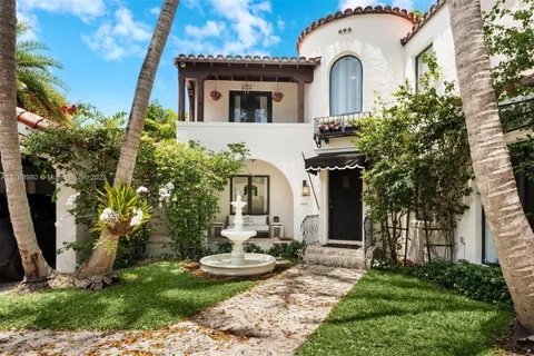 4430 Alton Rd, Miami Beach FL 33140