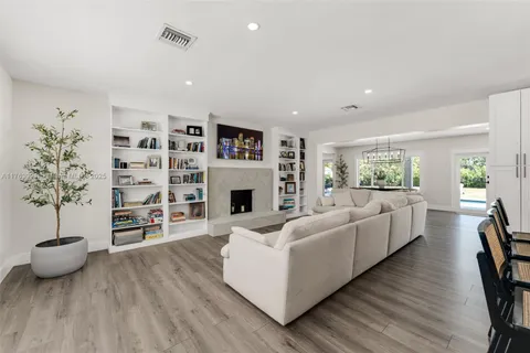 18451 SW 84th Ct, Cutler Bay FL 33157