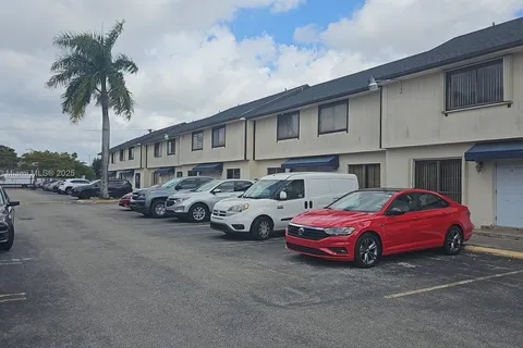 8430 NW 8th St # A11, Miami FL 33126