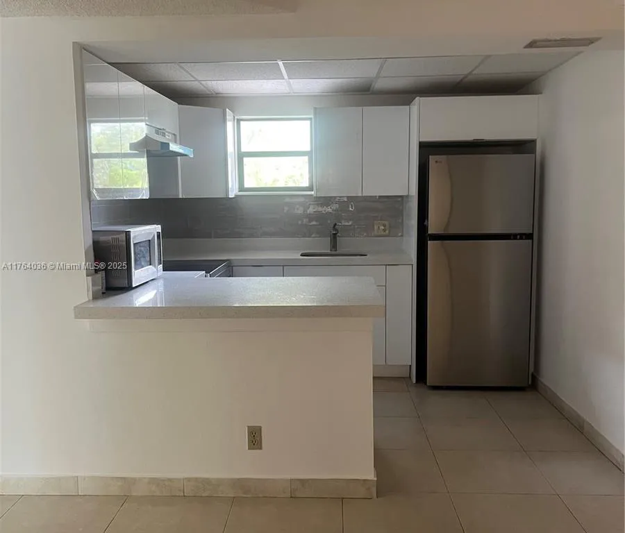 8290 Lake Dr # 317, Doral FL 33166