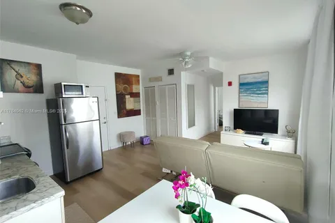 1358 Pennsylvania Ave # 301, Miami Beach FL 33139