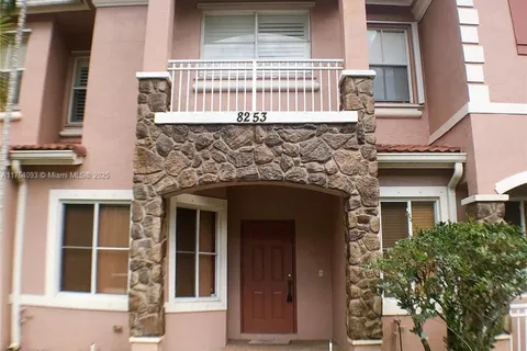 8253 SW 29th St # 104, Miramar FL 33025