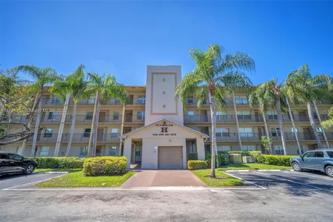 700 SW 137th Ave # 101H, Pembroke Pines FL 33027