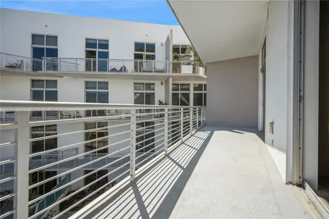 2001 Meridian Ave # 512, Miami Beach FL 33139