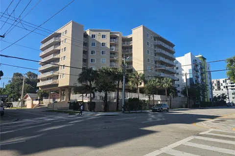 102 SW 6th Ave # 205, Miami FL 33130