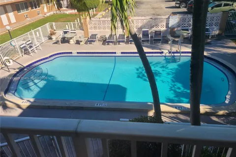 2838 Madison St # 21, Hollywood FL 33020