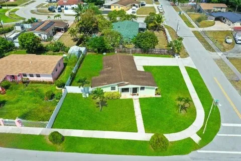 3021 NW 187th St, Miami Gardens FL 33056