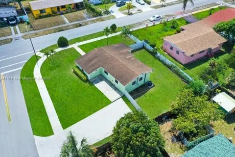 3021 NW 187th St, Miami Gardens FL 33056