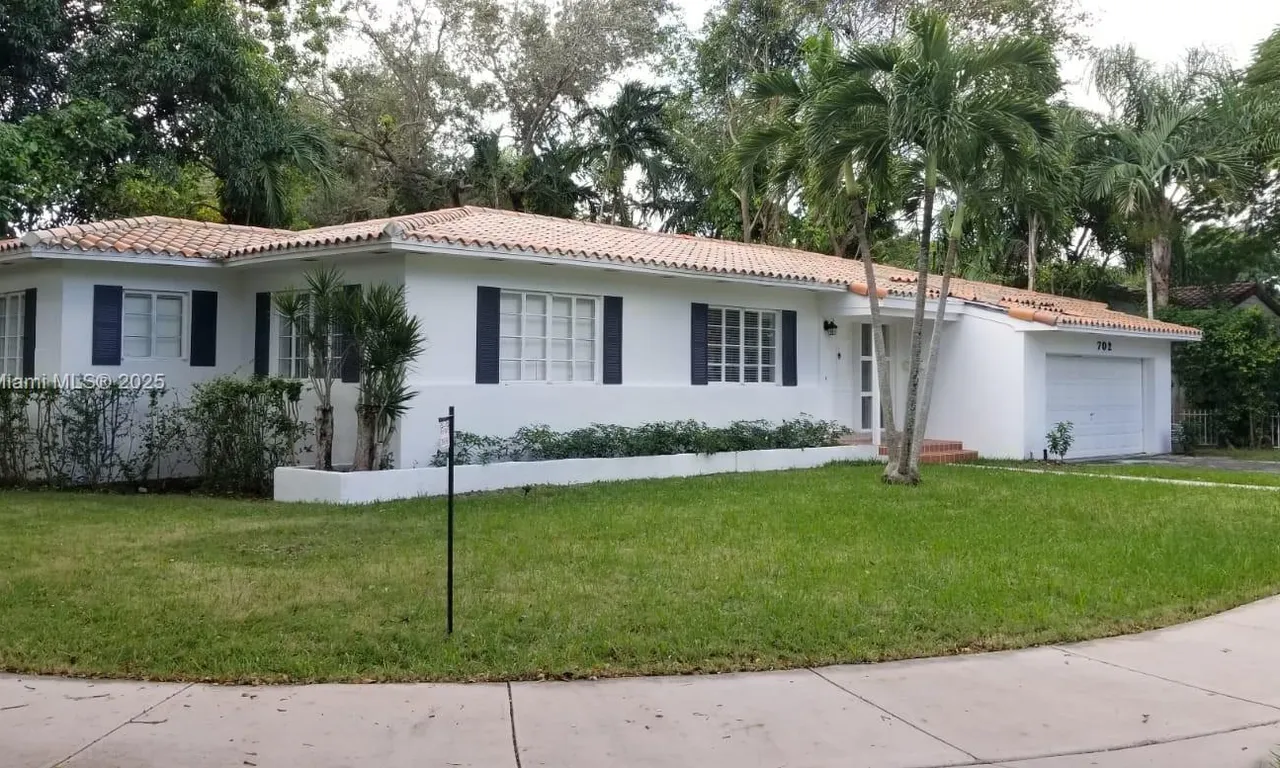 702 Tibidabo Ave, Coral Gables FL 33143