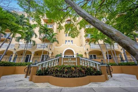 1400 Salzedo St # 101, Coral Gables FL 33134