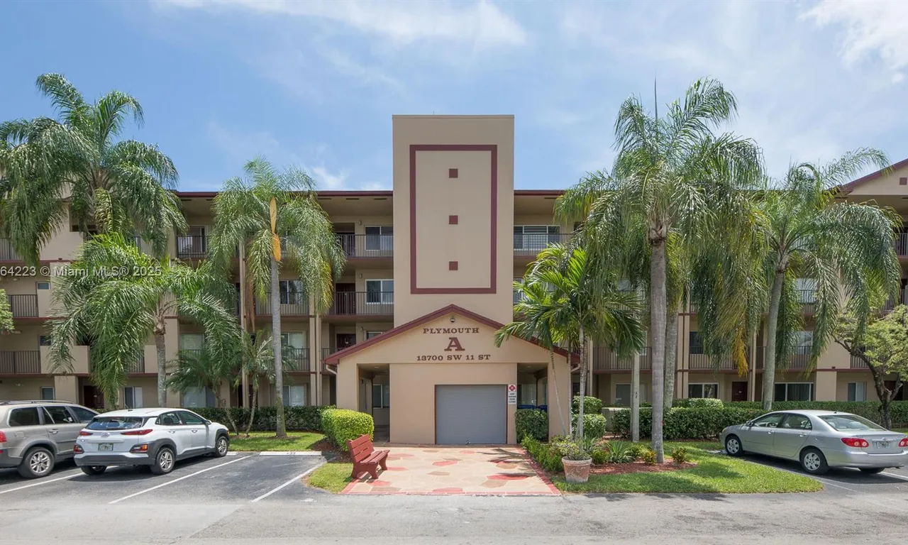 13700 SW 11th St # 404A, Pembroke Pines FL 33027