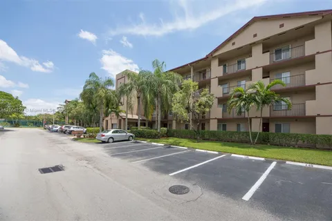 13700 SW 11th St # 404A, Pembroke Pines FL 33027