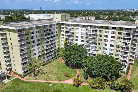 4400 Hillcrest Dr # 720C, Hollywood FL 33021