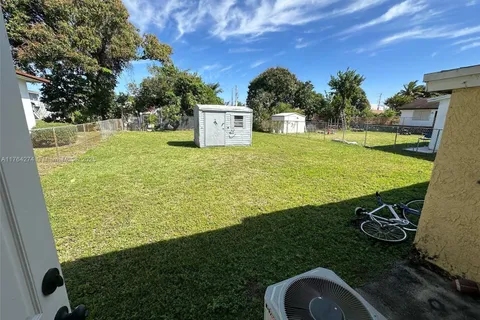 4101 SW 21st St, West Park FL 33023
