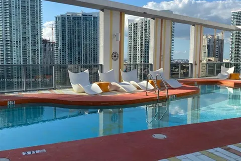 31 SE 6th St # 804, Miami FL 33131