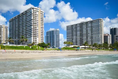 1980 S Ocean Dr # 2H, Hallandale Beach FL 33009