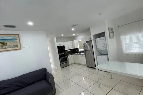 1758 NE 174th St # 1758, North Miami Beach FL 33162