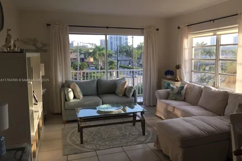 2200 E Hallandale Beach Blvd # 301, Hallandale Beach FL 33009