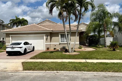 16365 SW 2nd Dr, Pembroke Pines FL 33027