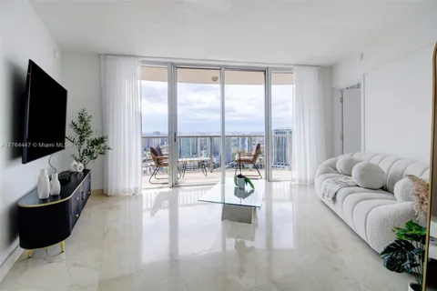 1750 N Bayshore Dr # 4414, Miami FL 33132